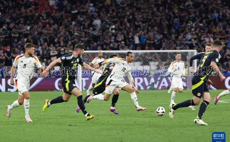 焦点娱乐app下载神思电子惊！外国足球运动员首次尝试滑冰，惊艳视频曝光！